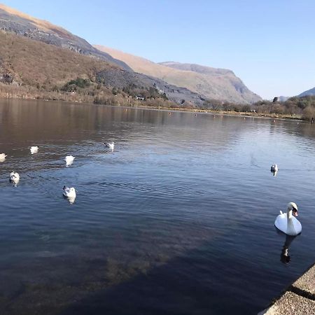 Llanberis Lodges Екстериор снимка