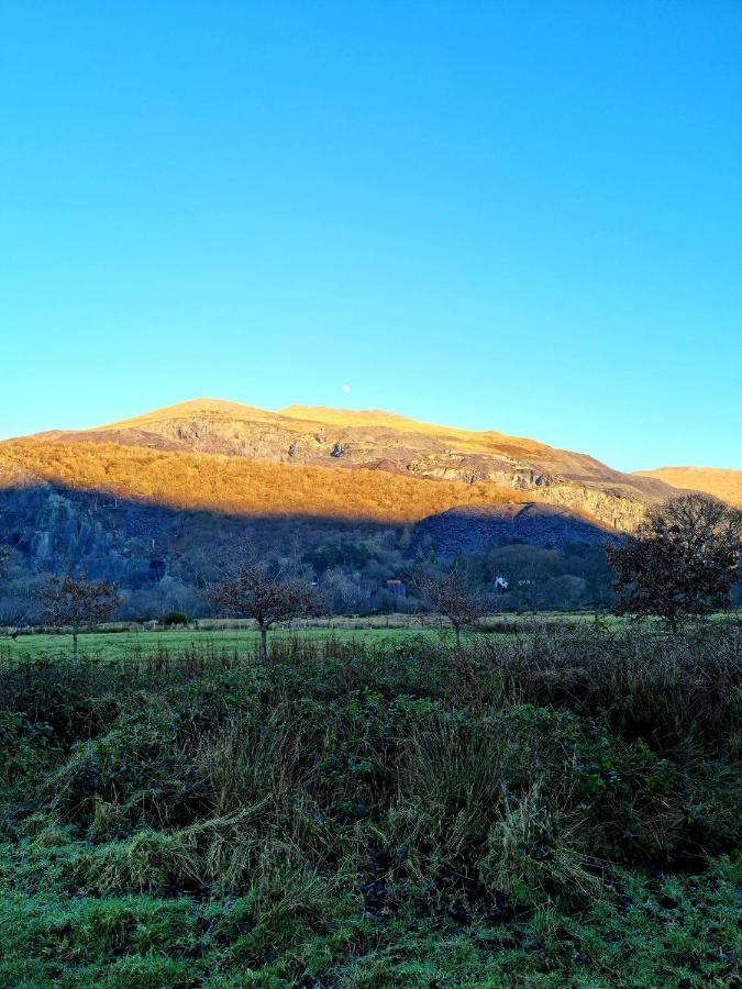 Llanberis Lodges Екстериор снимка