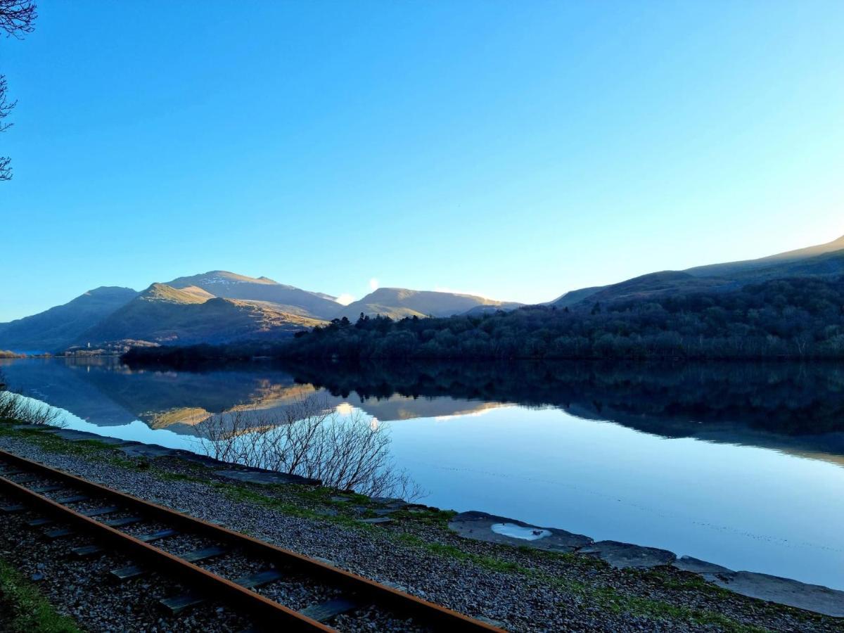 Llanberis Lodges Екстериор снимка